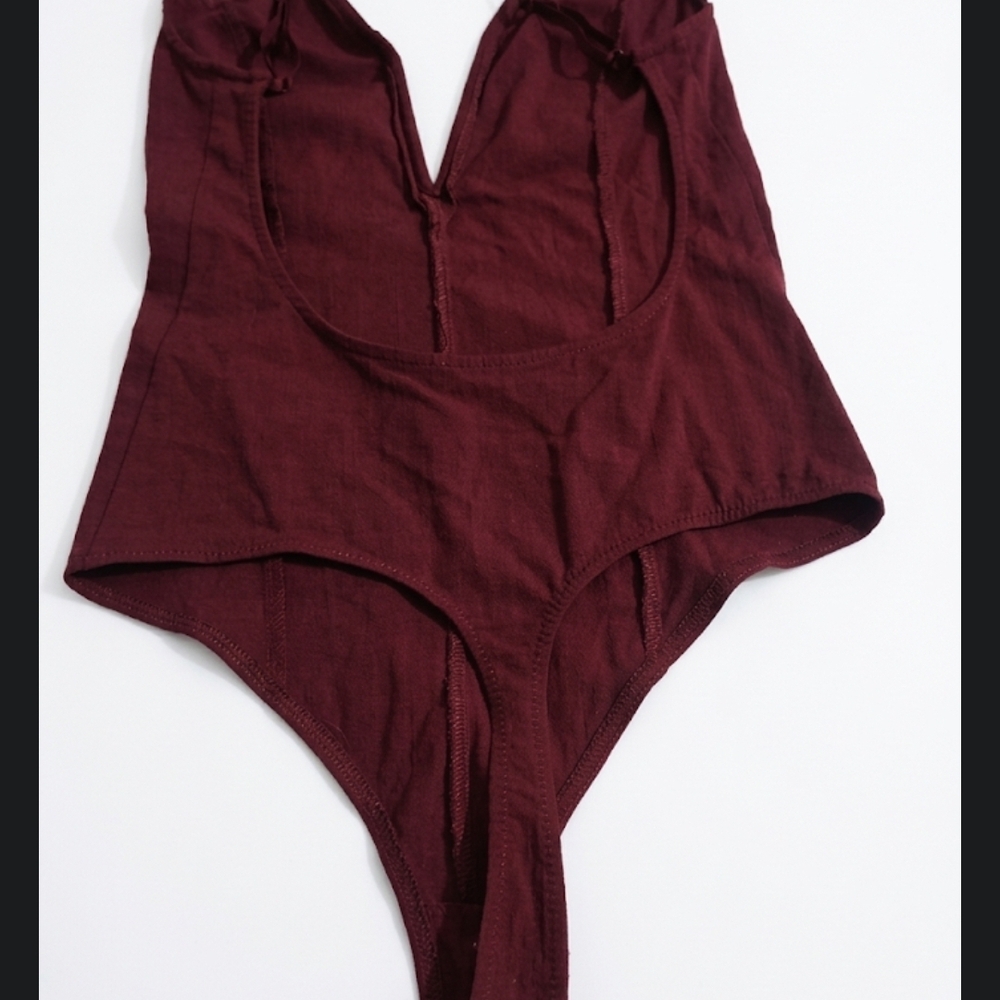 Free People Deep V Crossback Bodysuit - Burgundy - Picture 3 of 5